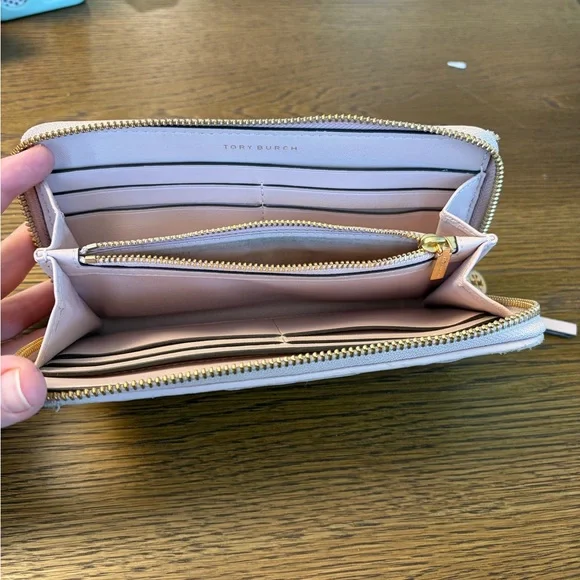 Tory Burch Quilted Blush Pink Leather Wallet - Picture 8 of 9